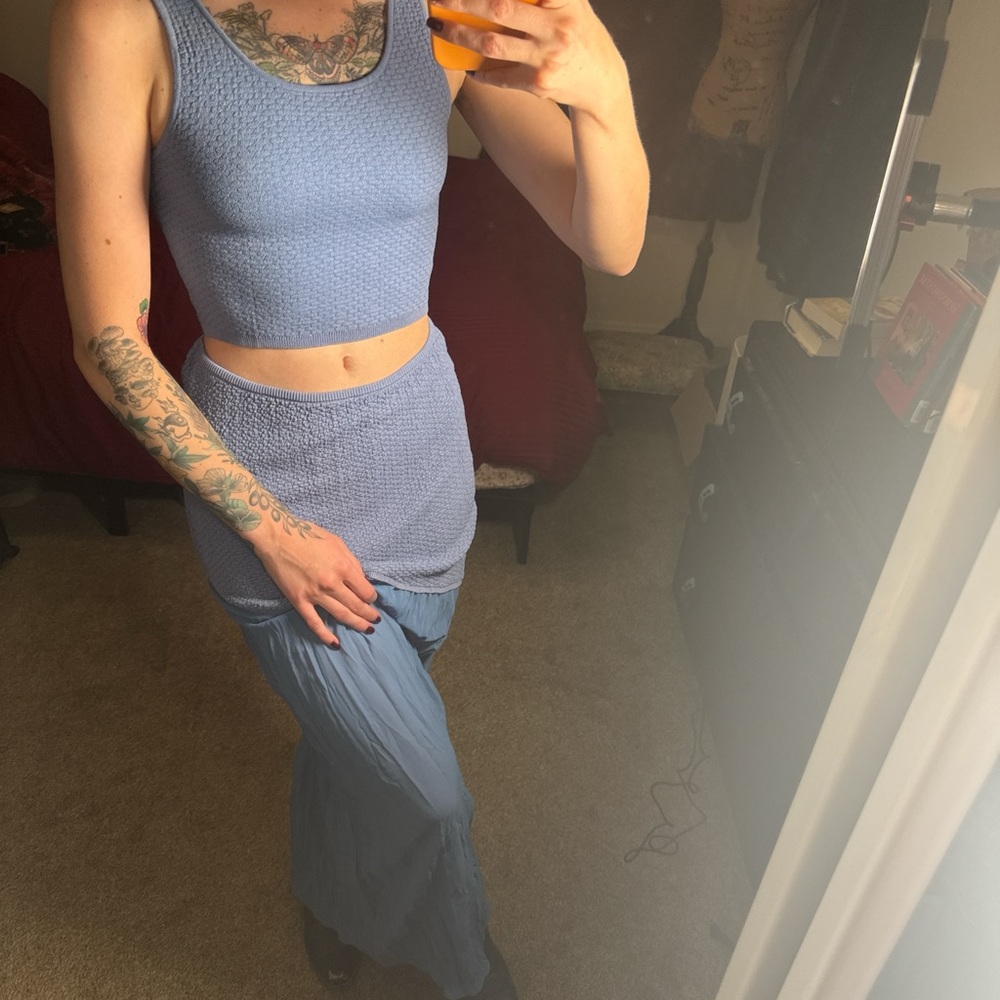 Skirt & Top set - Picture 2 of 4